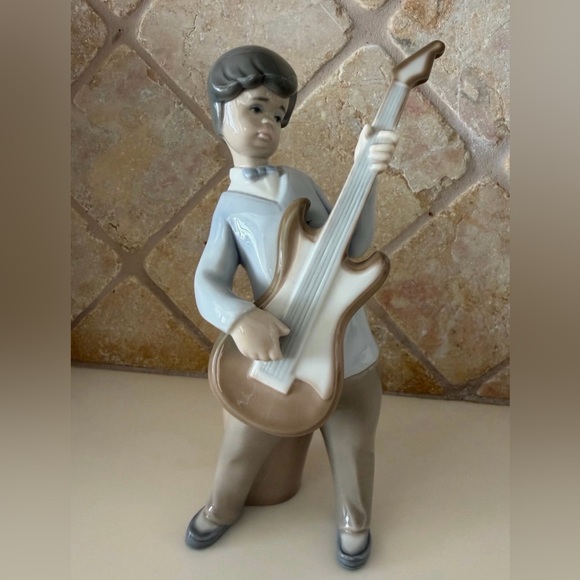 Lladro Other - Lladró “Boy with Guitar” Gloss Porcelain Figurine #4614 – Excellent Condition